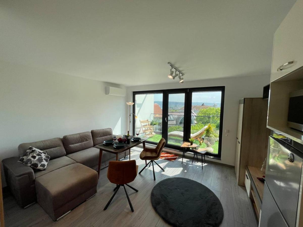 Panoramic Apartment In Varna With Underground Parking Экстерьер фото